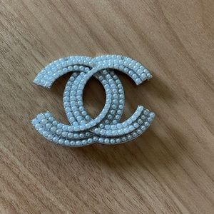 Chanel Pin